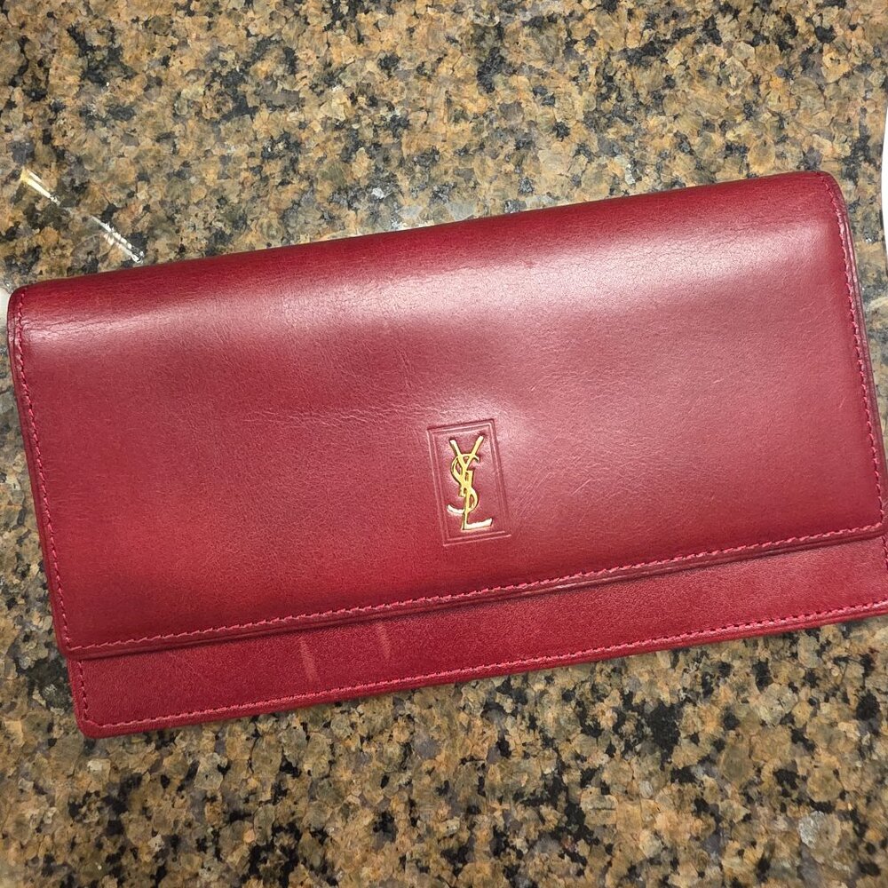 ❗️SOLD❗️Yves Saint Laurent wallet